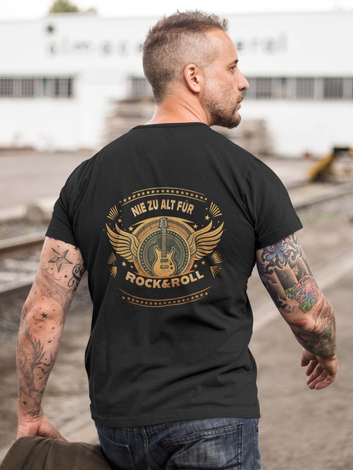 NIE ZU ALT_Backprint_Basic Shirt Unisex